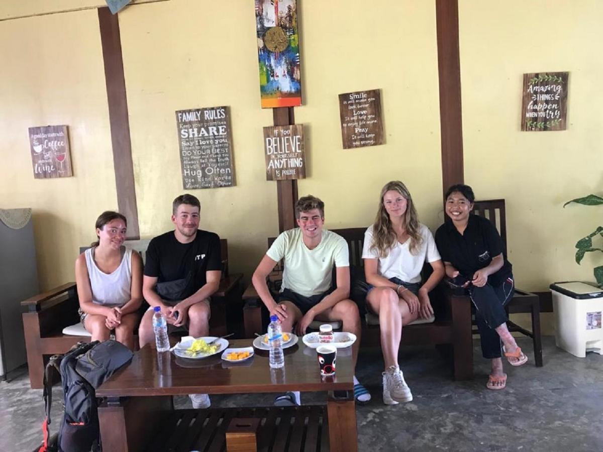 A-Manta Homestay Labuan Bajo Exterior foto